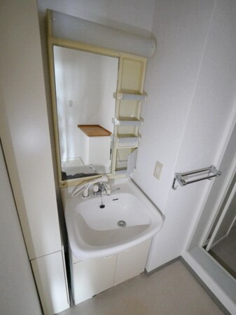 リフィーネめじろ台の物件内観写真